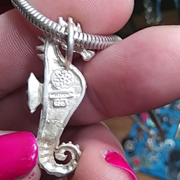🤑3/$18 Vtg Silver .925 Seahorse Necklace - Picture 3 of 4